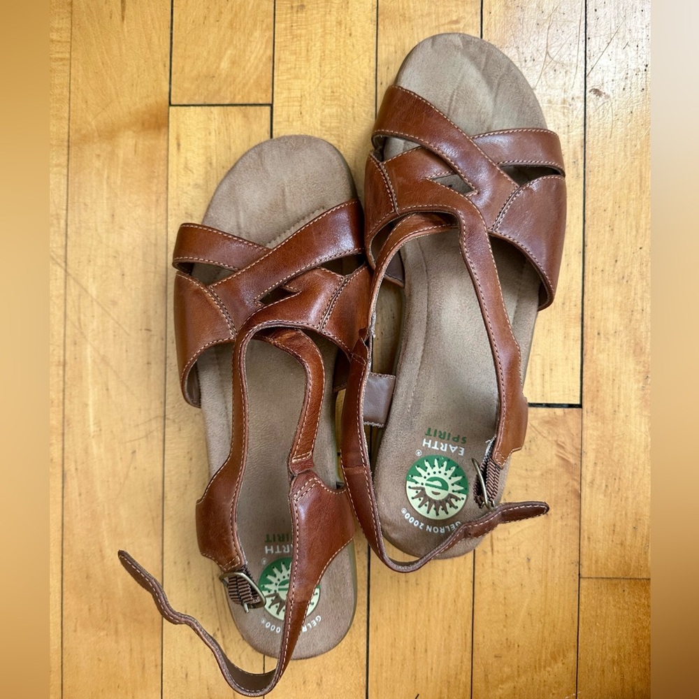 Earth Spirit Brown Real Leather Sandals Size 9